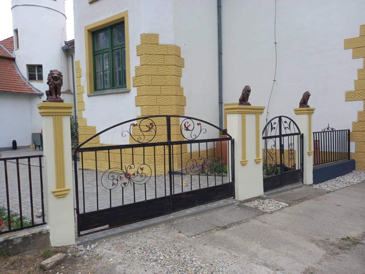 Meller-kastély Villa Csurgo Exterior foto