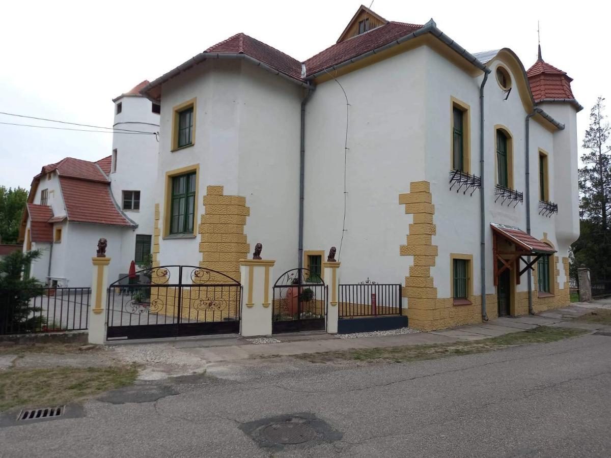 Meller-kastély Villa Csurgo Exterior foto