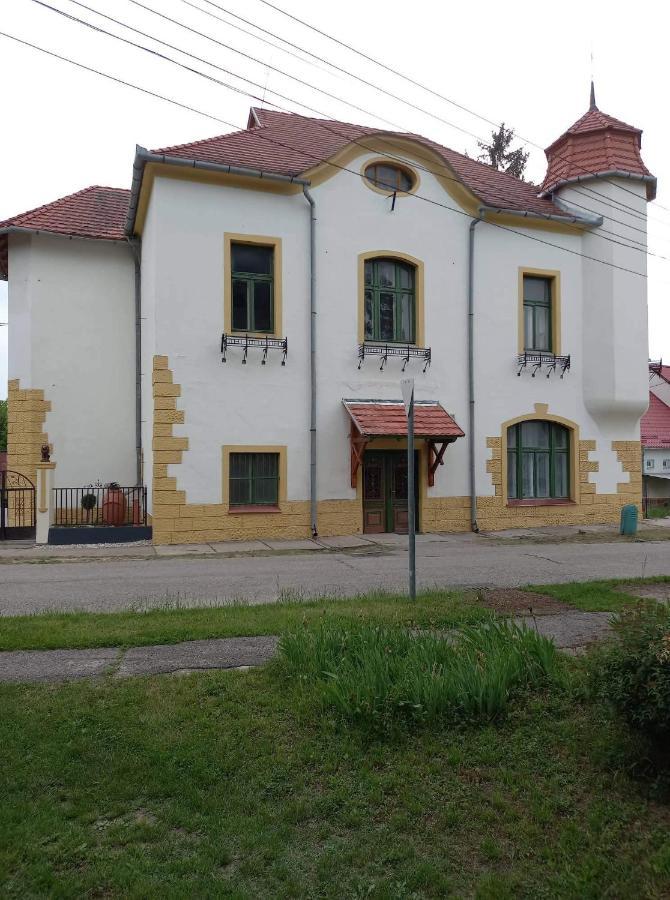 Meller-kastély Villa Csurgo Exterior foto